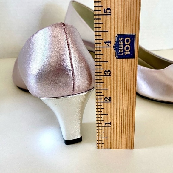 NWOT — Retro Bellini Metallic Lavender Leather Pumps, Size 9.5 W - Picture 14 of 14